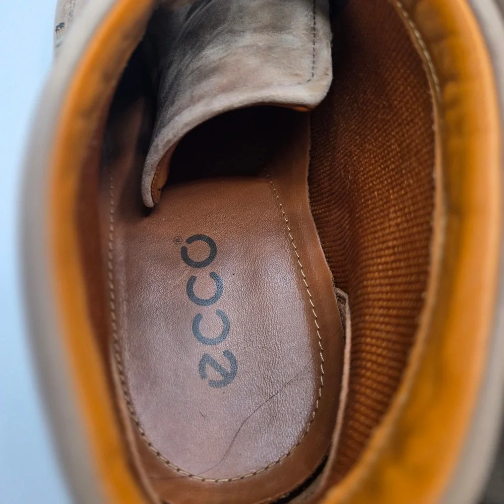 ECCO‎ mens suede chukka boot mens 10-10.5  taupe leather lace up casual